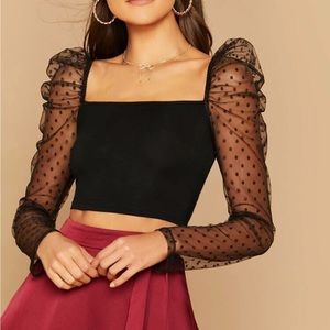 Size: XS black puffy sleeve top